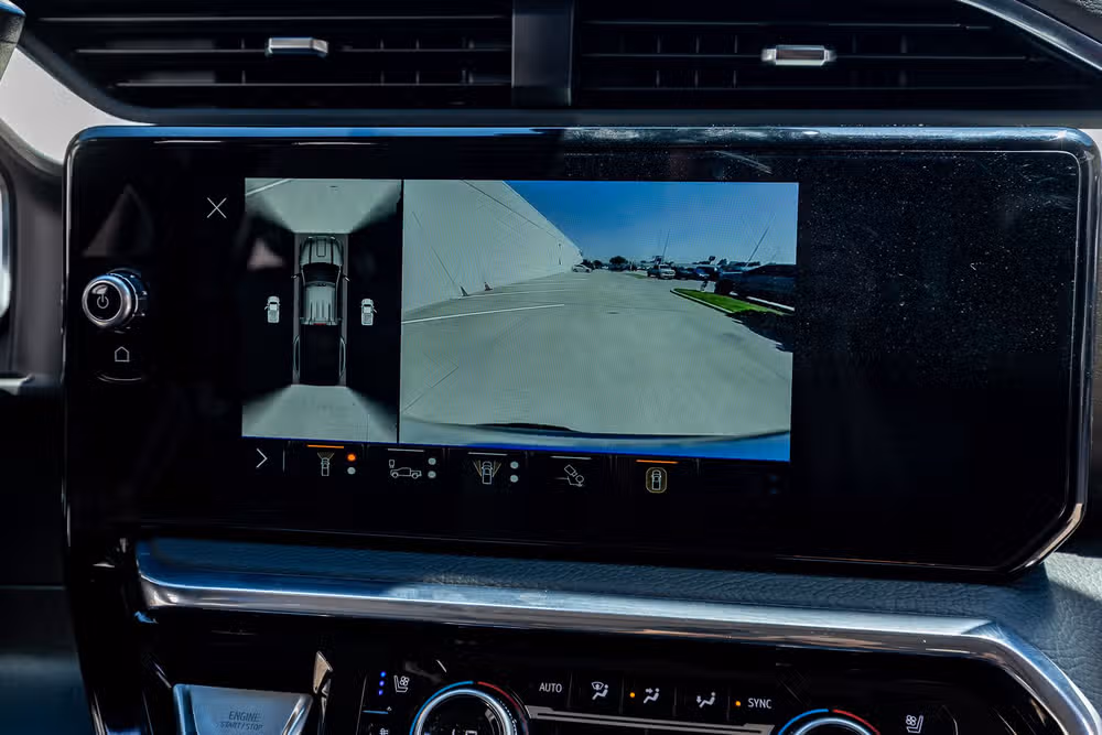 2025 GMC Sierra 3500HD Denali Crew Cab Image 26