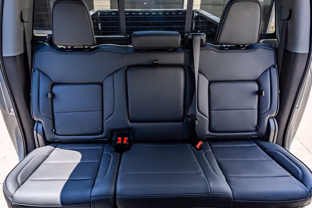 2025 GMC Sierra 3500HD Denali Crew Cab Image 36
