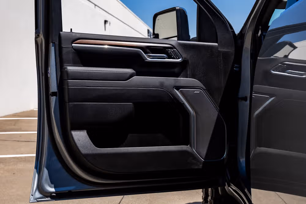 2025 GMC Sierra 3500HD Denali Crew Cab Image 37