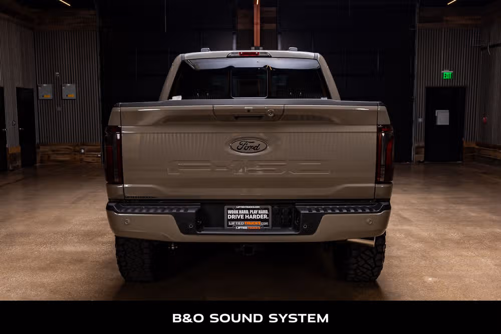2026 Ford F-150 Lariat SuperCrew Image 8