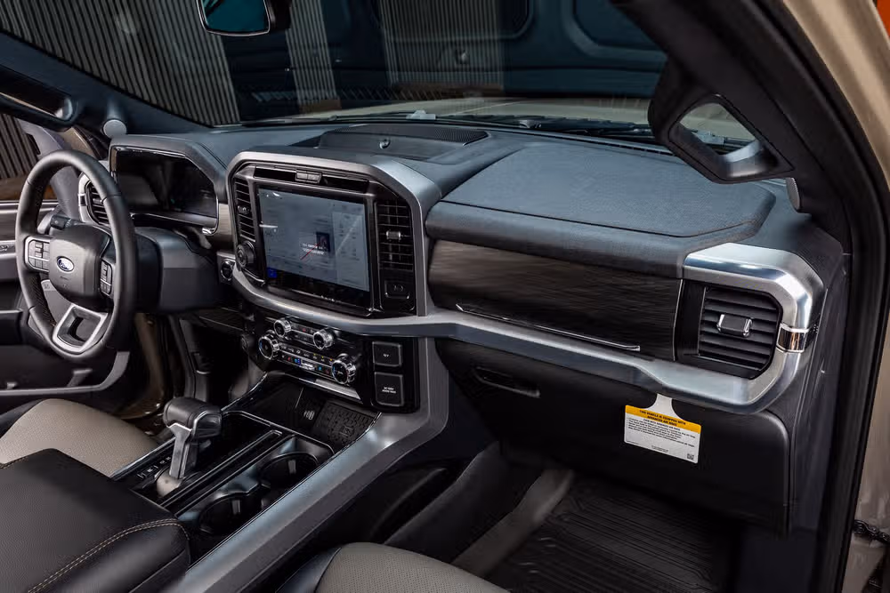 2026 Ford F-150 Lariat SuperCrew Image 18