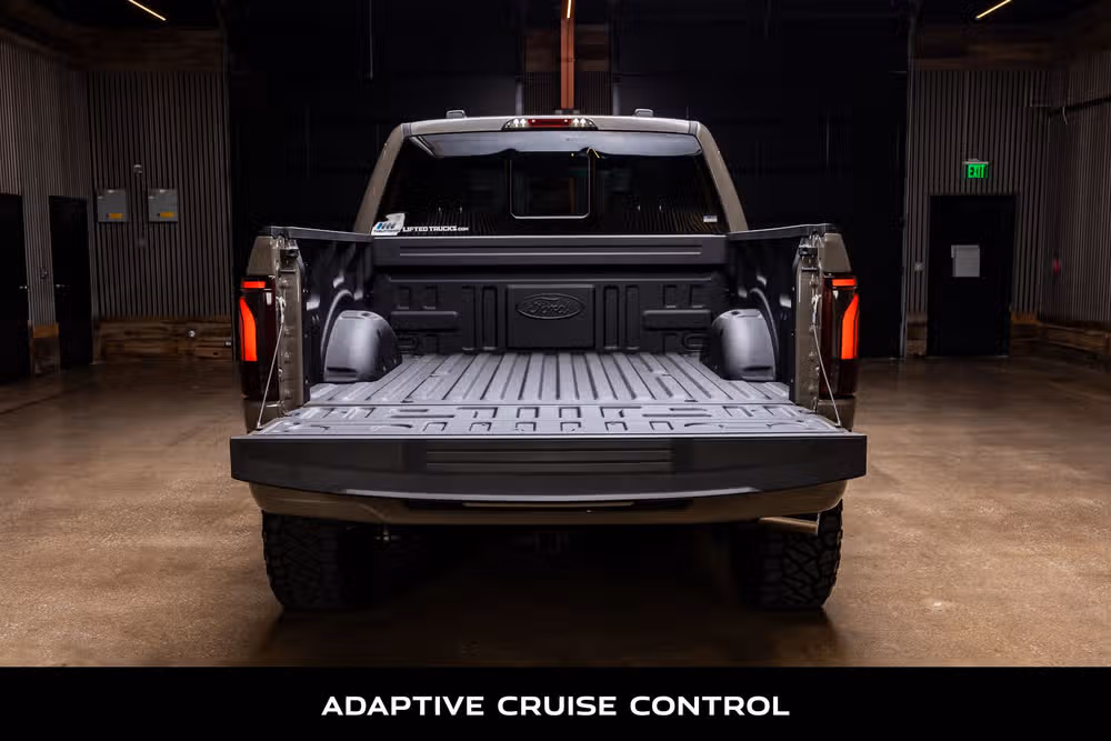 2026 Ford F-150 Lariat SuperCrew Image 9