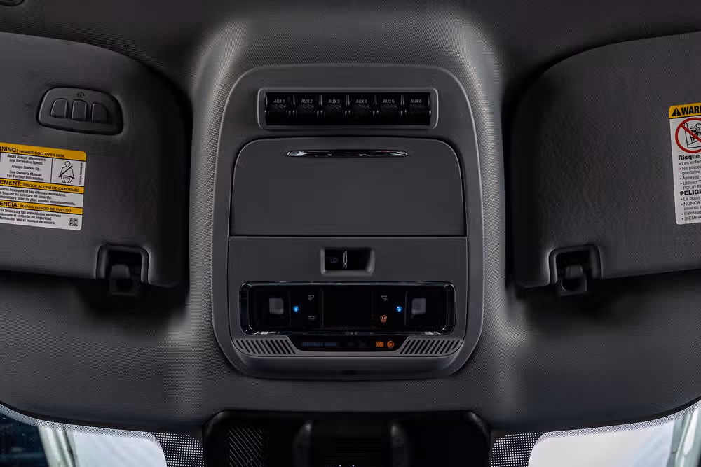 2024 Ford F-250 Super Duty Lariat Crew Cab Image 29