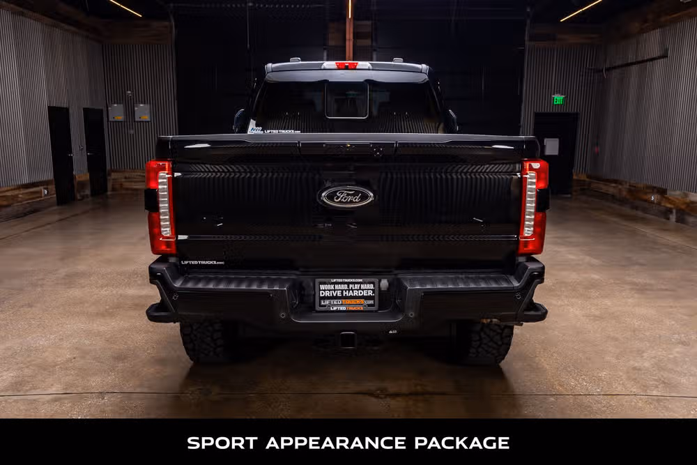 2024 Ford F-250 Super Duty Lariat Crew Cab Image 8