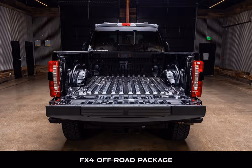 2024 Ford F-250 Super Duty Lariat Crew Cab Image 9