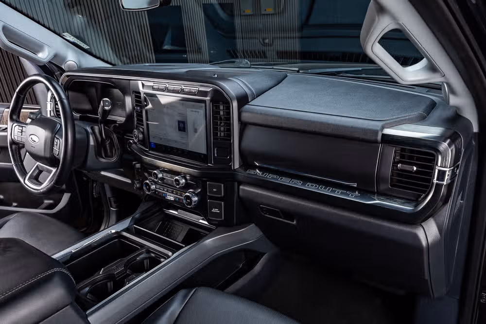 2024 Ford F-250 Super Duty Lariat Crew Cab Image 18