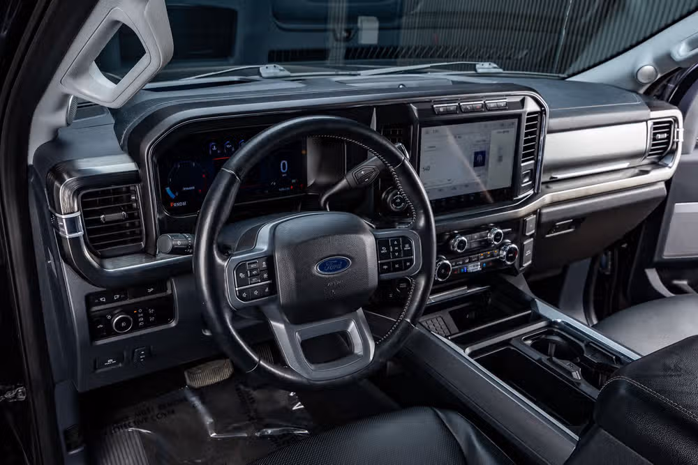 2024 Ford F-250 Super Duty Lariat Crew Cab Image 17