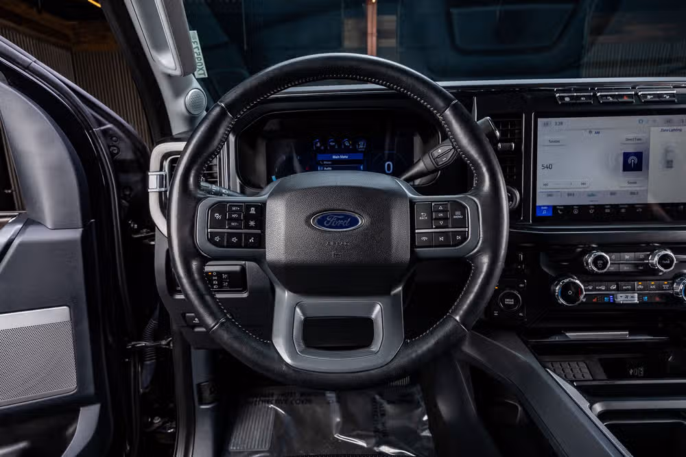 2024 Ford F-250 Super Duty Lariat Crew Cab Image 19