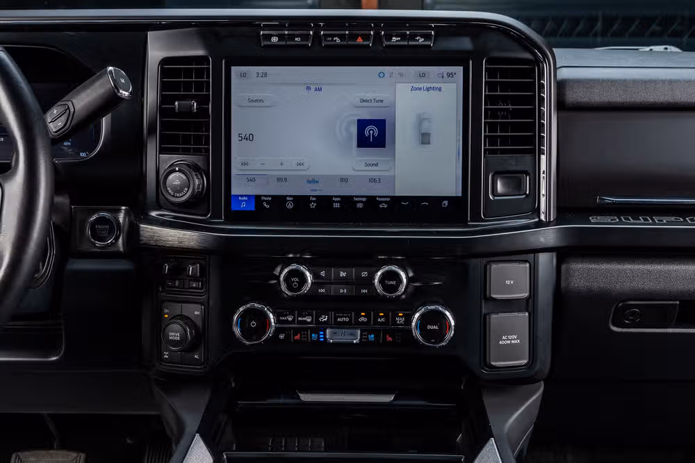 2024 Ford F-250 Super Duty Lariat Crew Cab Image 24
