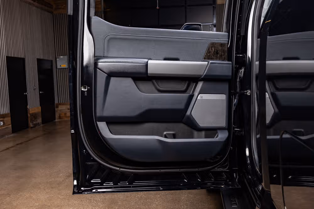 2024 Ford F-250 Super Duty Lariat Crew Cab Image 38
