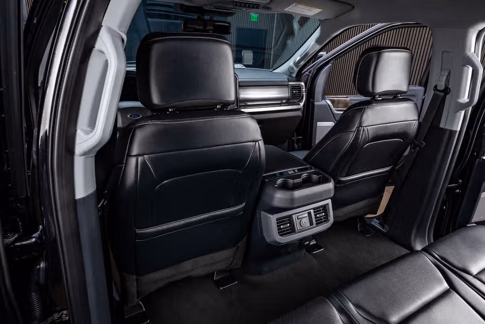 2024 Ford F-250 Super Duty Lariat Crew Cab Image 34