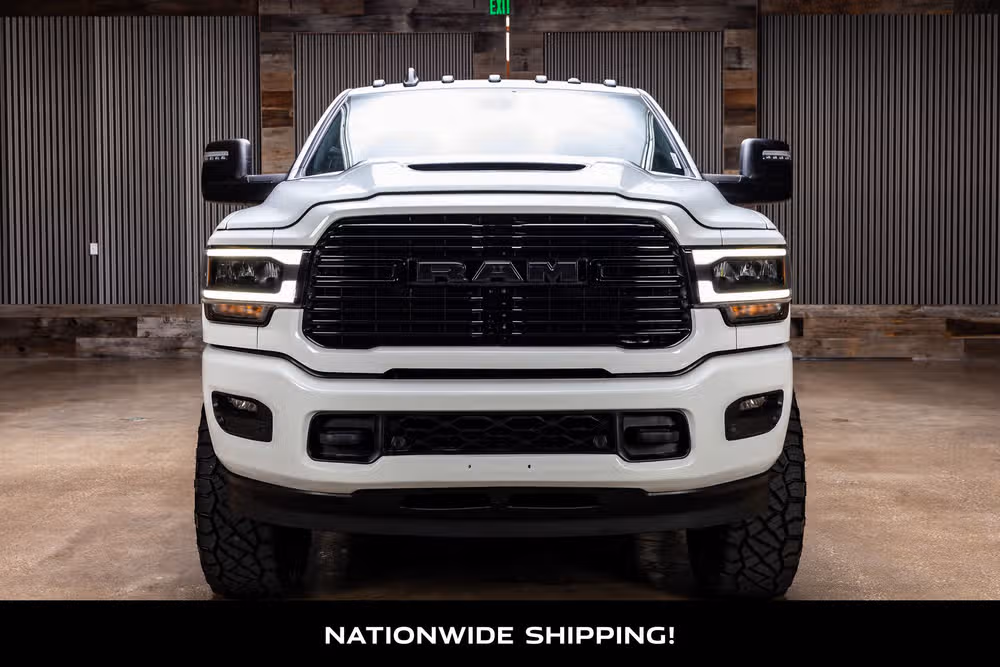 2024 Ram 3500 Laramie Crew Cab Image 4