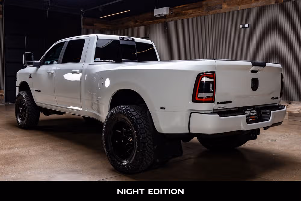 2024 Ram 3500 Laramie Crew Cab Image 7