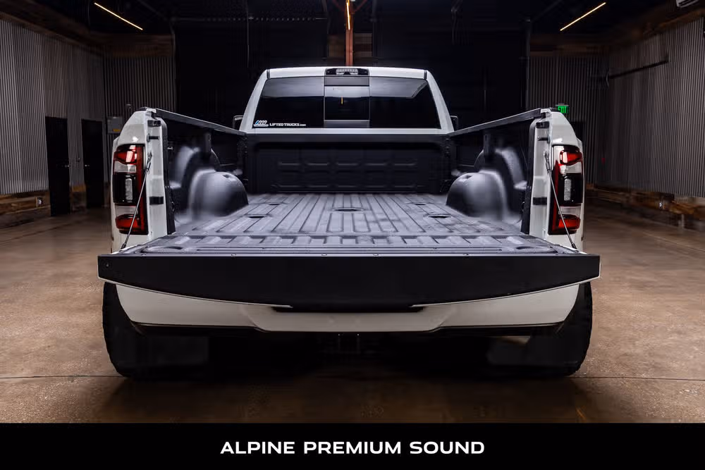 2024 Ram 3500 Laramie Crew Cab Image 9