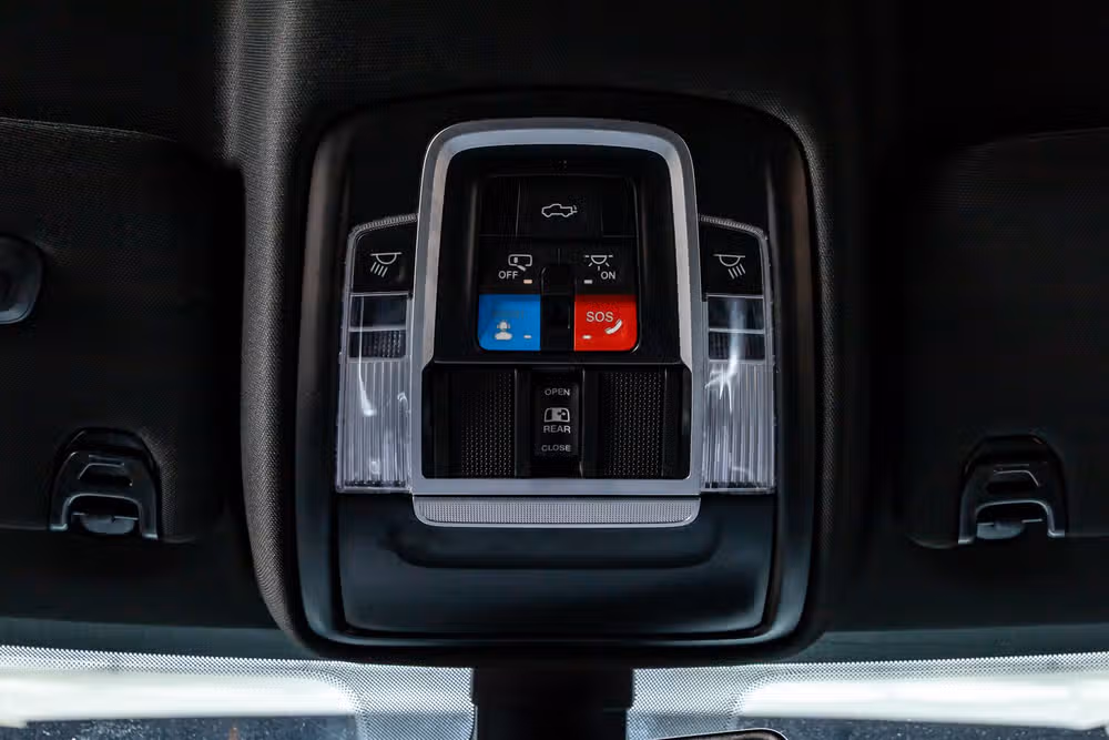 2024 Ram 3500 Laramie Crew Cab Image 28