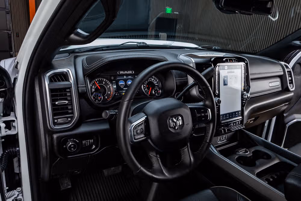 2024 Ram 3500 Laramie Crew Cab Image 16