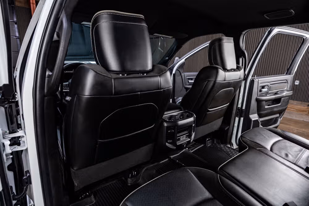 2024 Ram 3500 Laramie Crew Cab Image 33