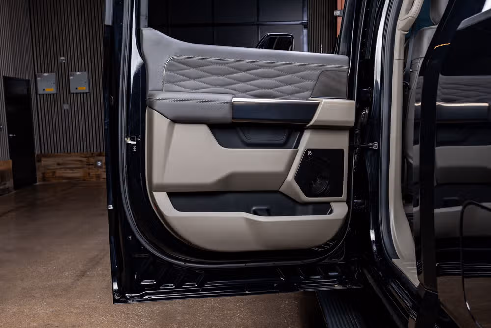 2026 Ford F-350 Super Duty Platinum Plus Crew Cab Image 37