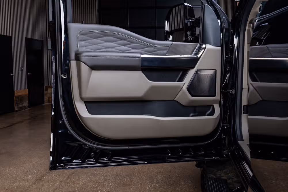 2026 Ford F-350 Super Duty Platinum Plus Crew Cab Image 35