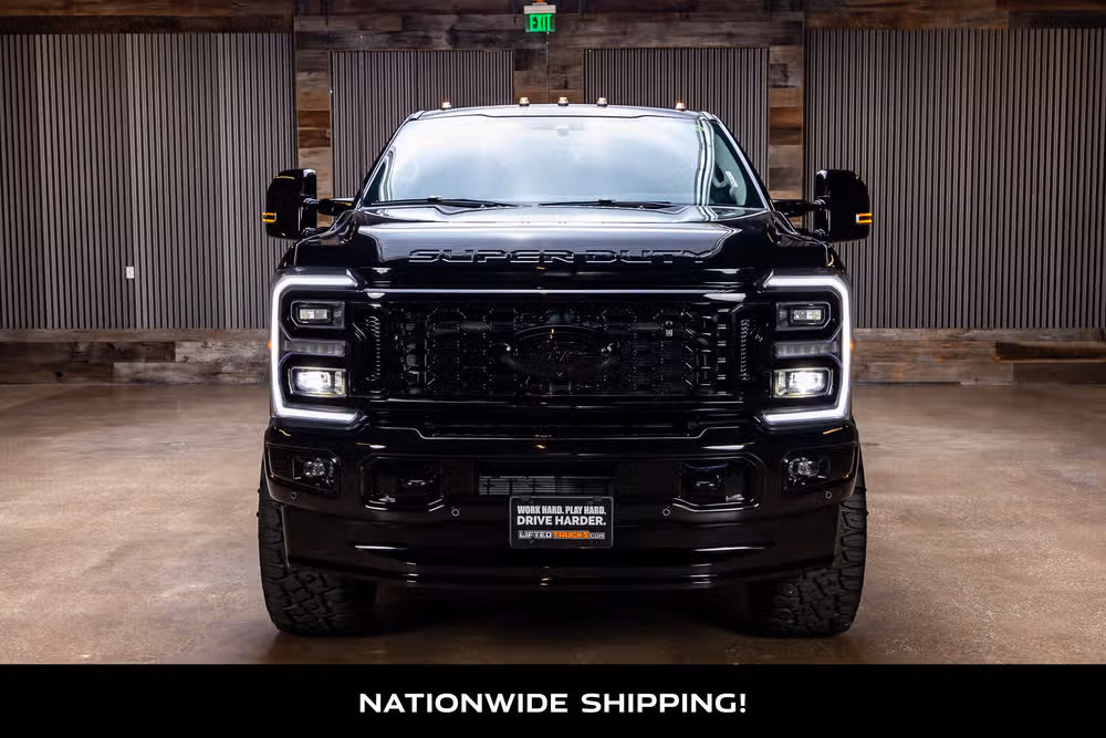 2026 Ford F-350 Super Duty Platinum Plus Crew Cab Image 4