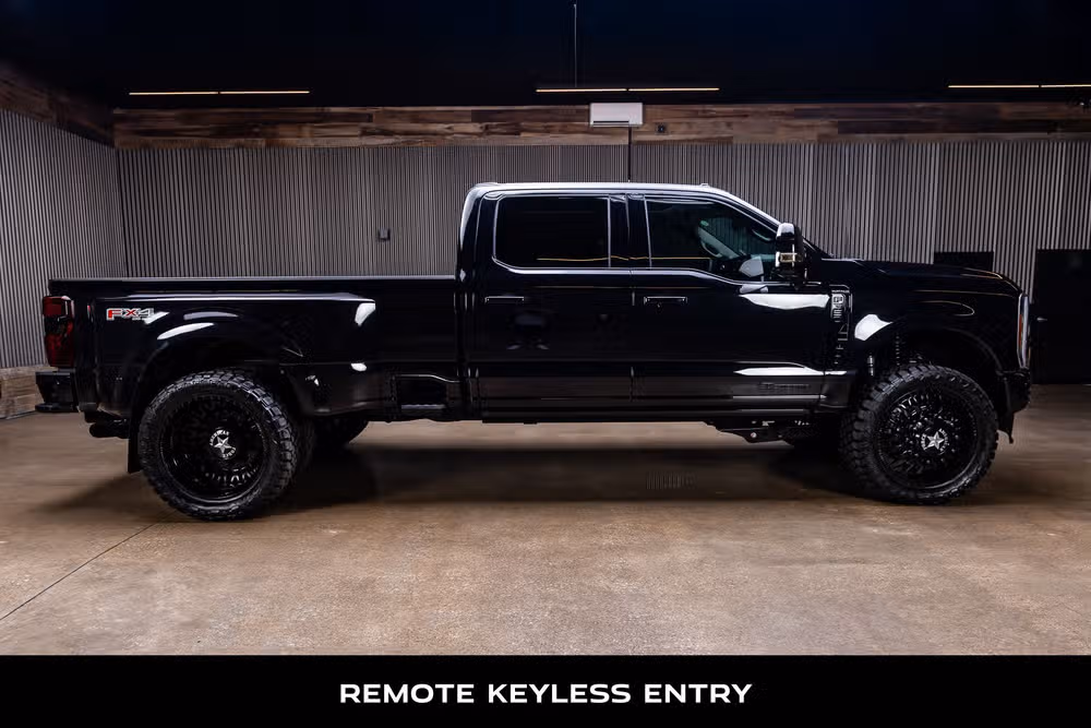 2026 Ford F-350 Super Duty Platinum Plus Crew Cab Image 11