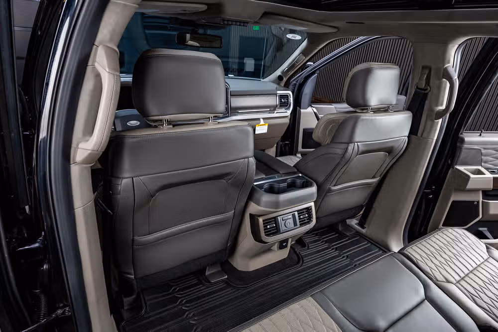 2026 Ford F-350 Super Duty Platinum Plus Crew Cab Image 33