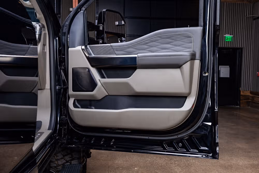 2026 Ford F-350 Super Duty Platinum Plus Crew Cab Image 36