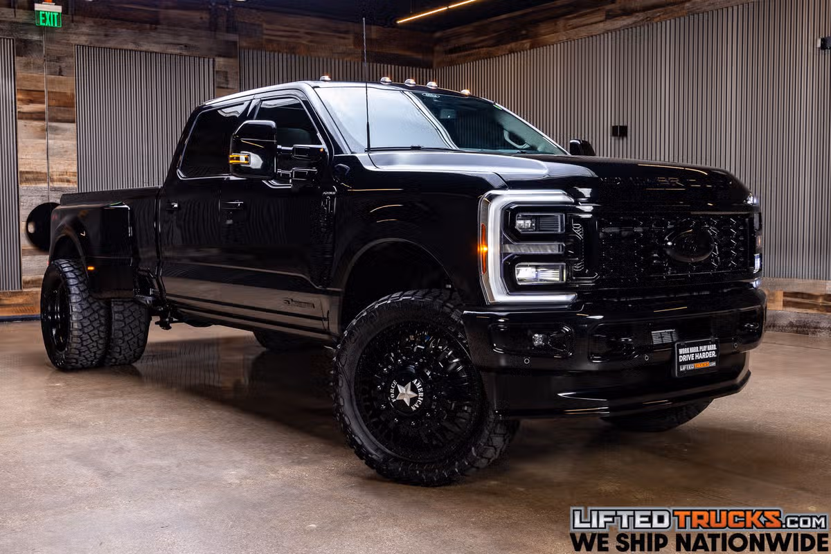 2026 Ford F-350 Super Duty Platinum Plus Crew Cab