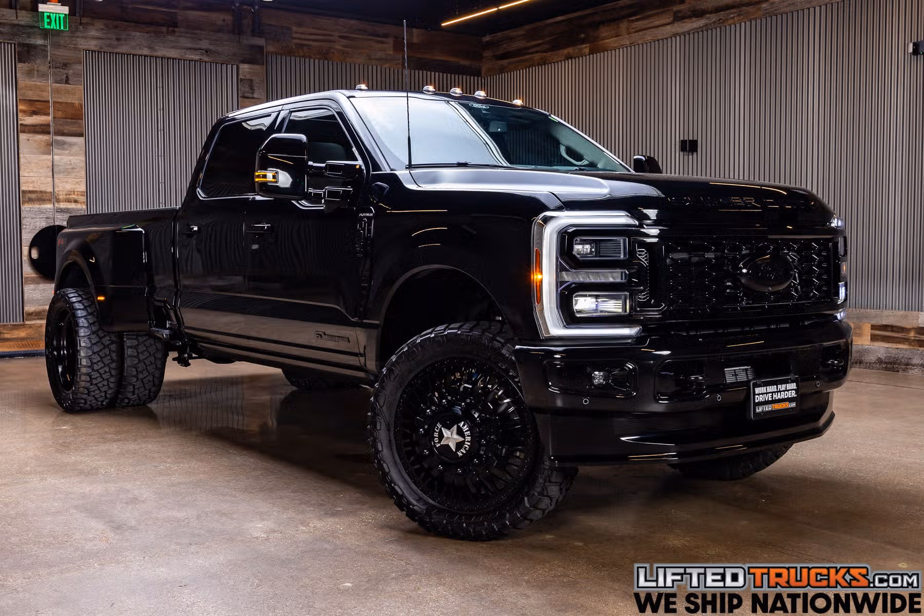 2026 Ford F-350 Super Duty Platinum Plus Crew Cab Image 1