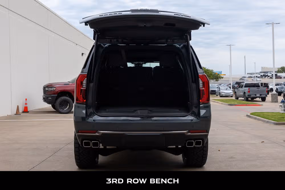2026 GMC Yukon AT4 Ultimate Image 9