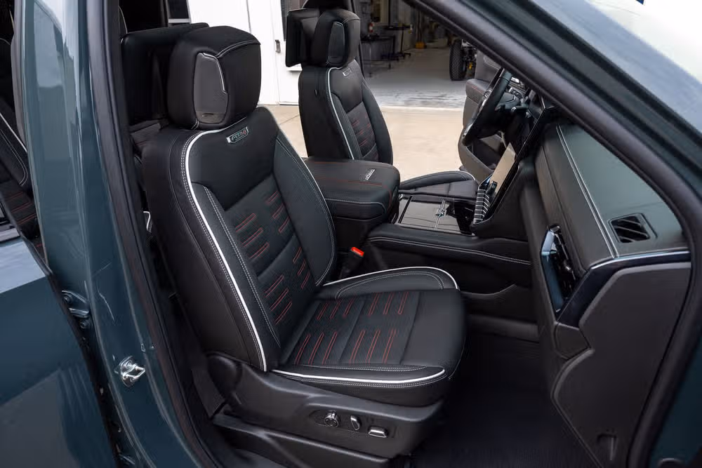 2026 GMC Yukon AT4 Ultimate Image 32
