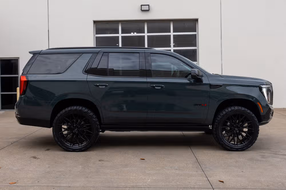2026 GMC Yukon AT4 Ultimate Image 11