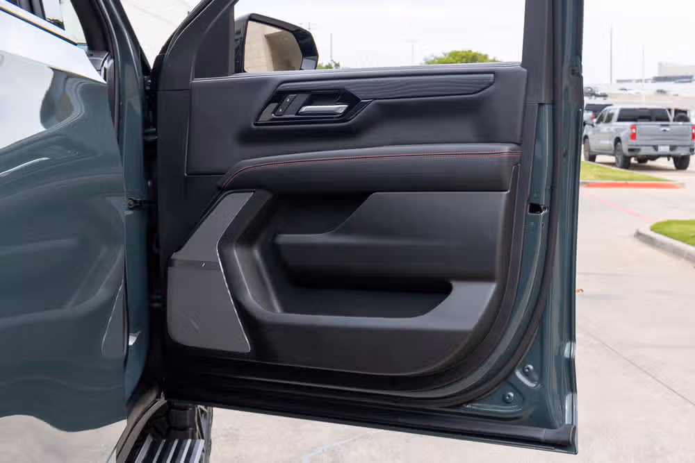 2026 GMC Yukon AT4 Ultimate Image 39
