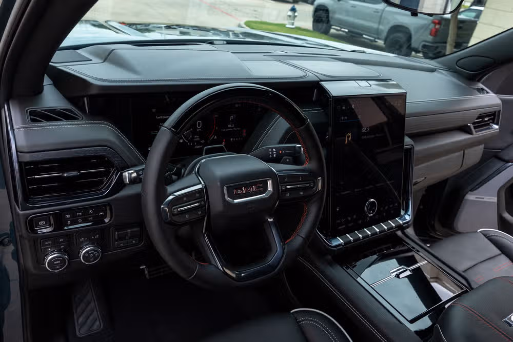 2026 GMC Yukon AT4 Ultimate Image 17
