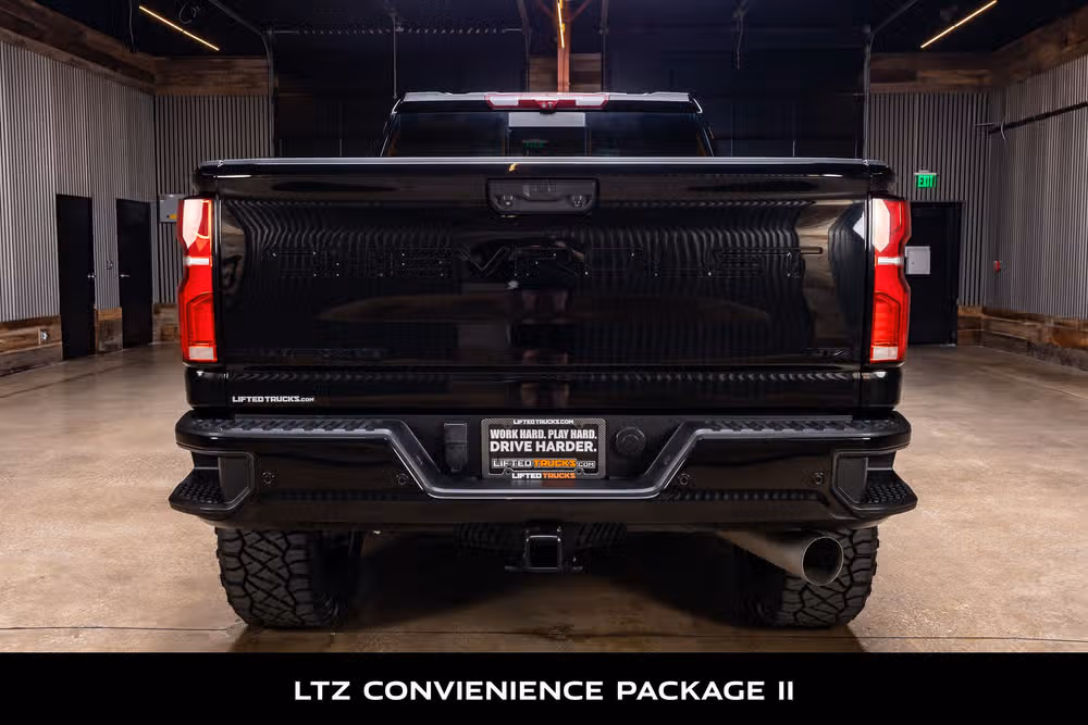 2024 Chevrolet Silverado 2500HD LTZ Crew Cab Image 8