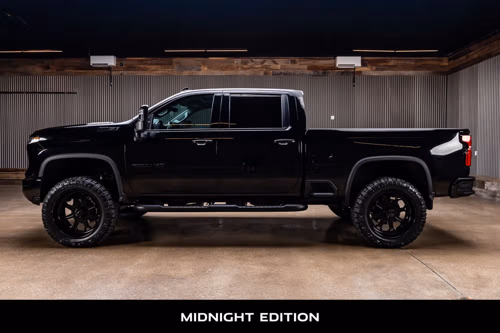 2024 Chevrolet Silverado 2500HD LTZ Crew Cab Image 6