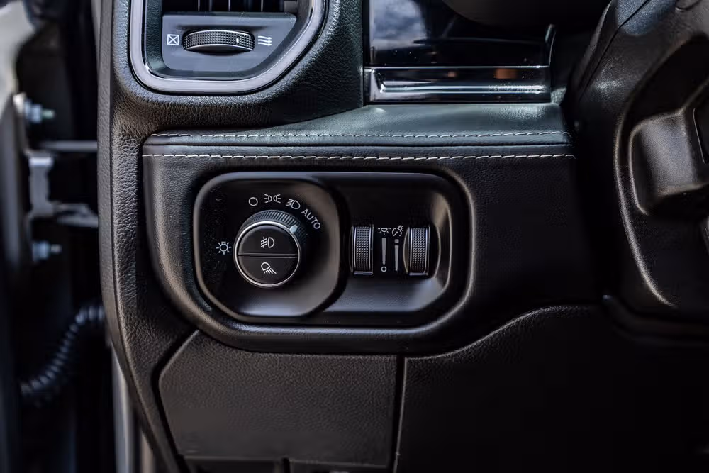 2025 Ram 3500 Limited Mega Cab Image 21
