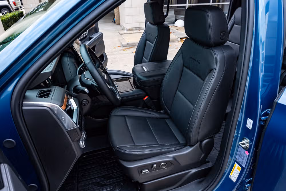 2025 GMC Yukon XL Denali Reserve Image 30