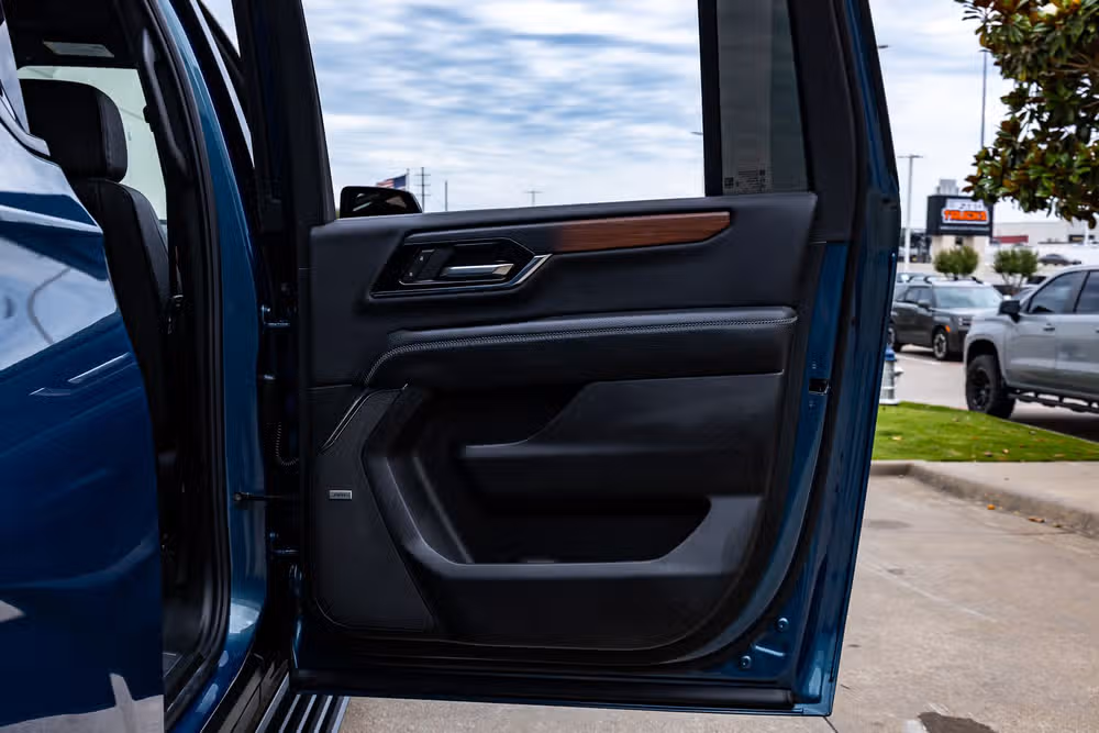 2025 GMC Yukon XL Denali Reserve Image 41