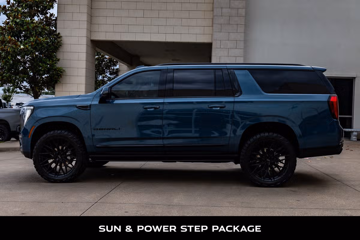 2025 GMC Yukon XL Denali Reserve