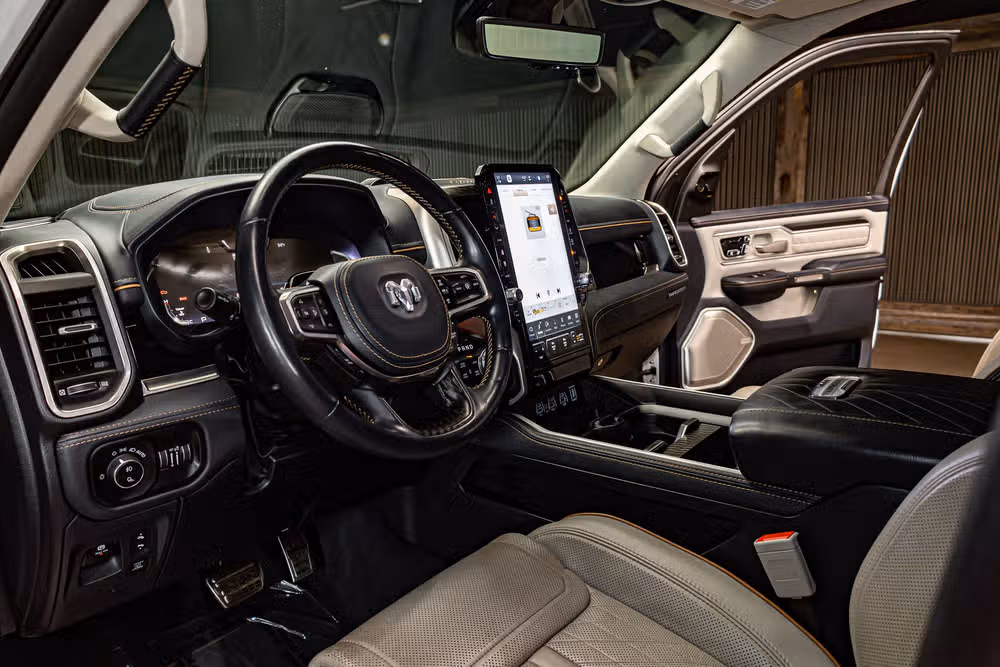 2025 Ram 1500 Tungsten Crew Cab Image 16