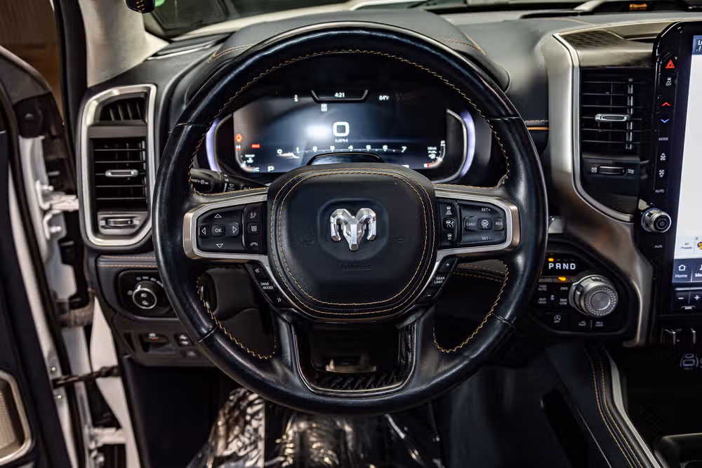 2025 Ram 1500 Tungsten Crew Cab Image 18