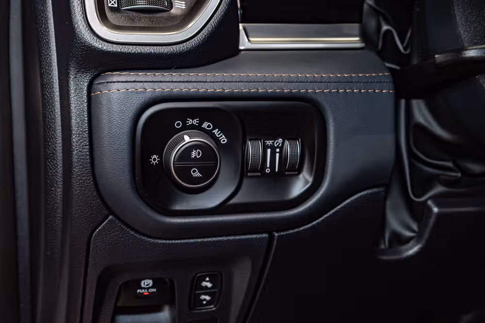2025 Ram 1500 Tungsten Crew Cab Image 21