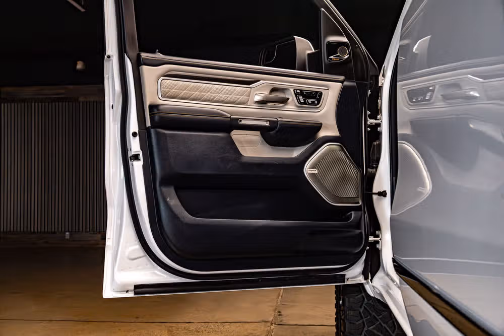 2025 Ram 1500 Tungsten Crew Cab Image 30
