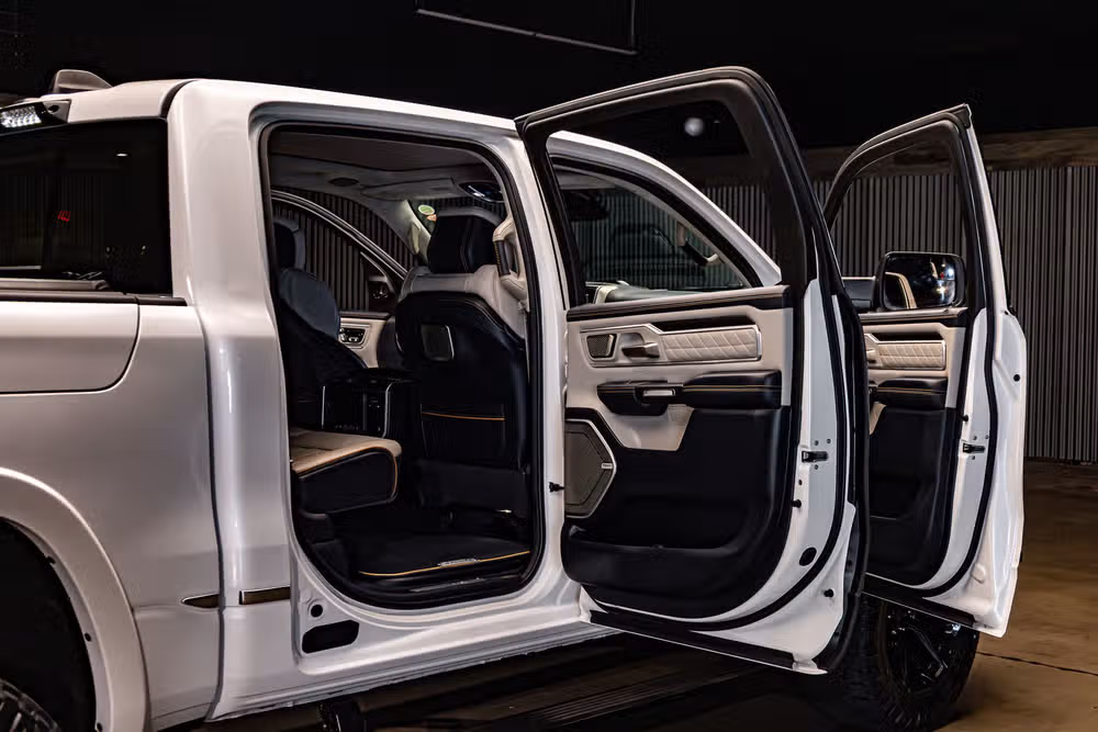 2025 Ram 1500 Tungsten Crew Cab Image 31