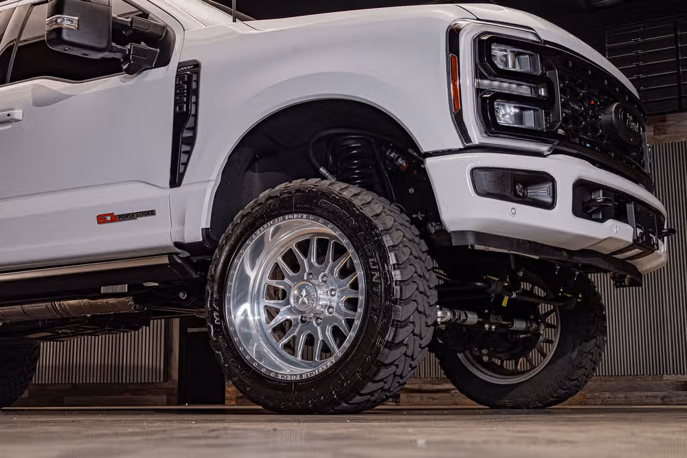 2025 Ford F-250 Super Duty Lariat Crew Cab Image 14