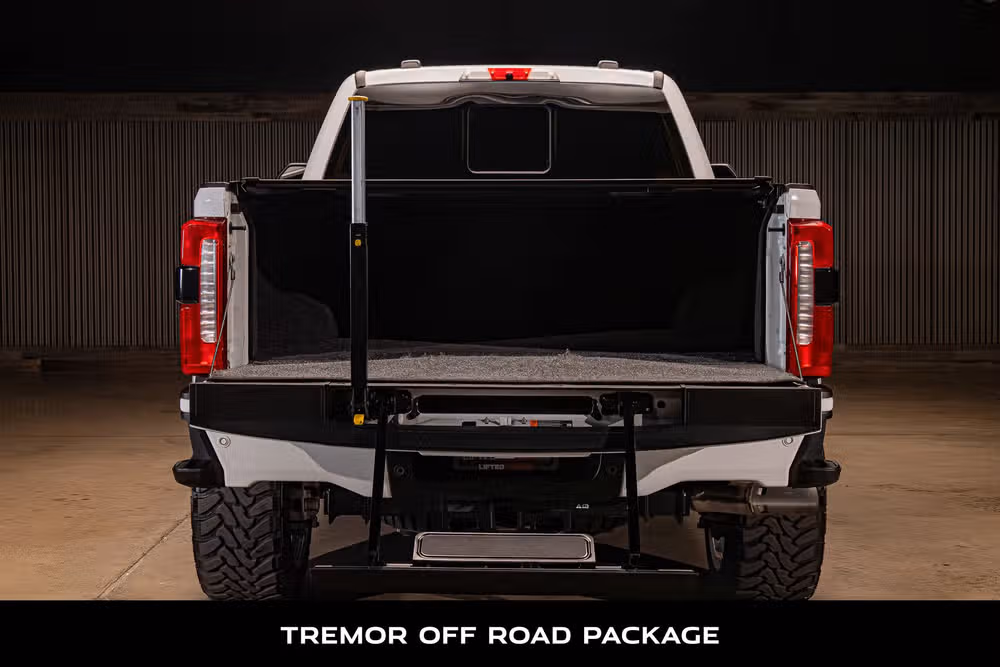 2025 Ford F-250 Super Duty Lariat Crew Cab Image 8