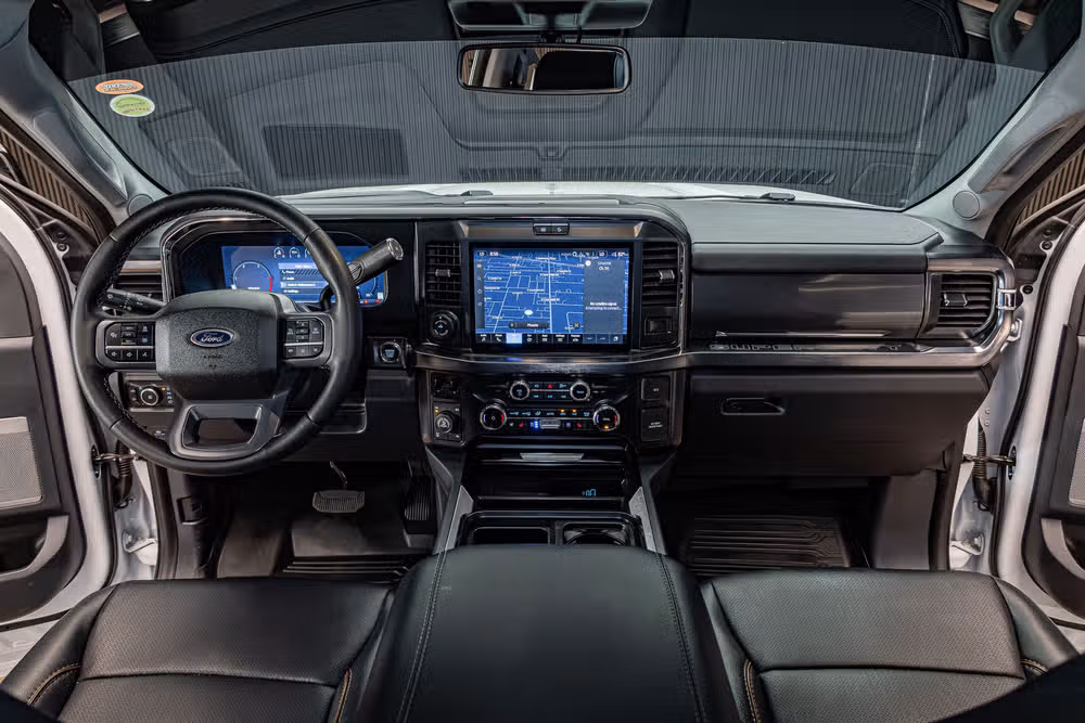 2025 Ford F-250 Super Duty Lariat Crew Cab Image 18