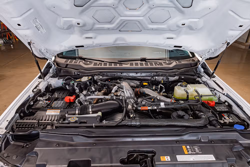 2025 Ford F-250 Super Duty Lariat Crew Cab Image 34