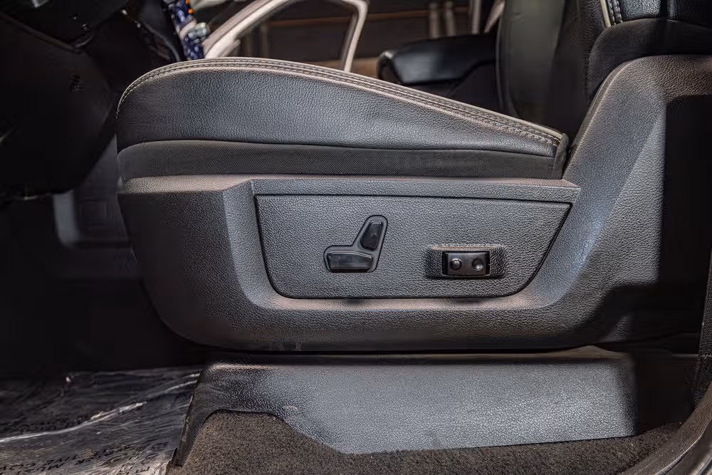 2020 Ram 3500 Laramie Crew Cab Image 25
